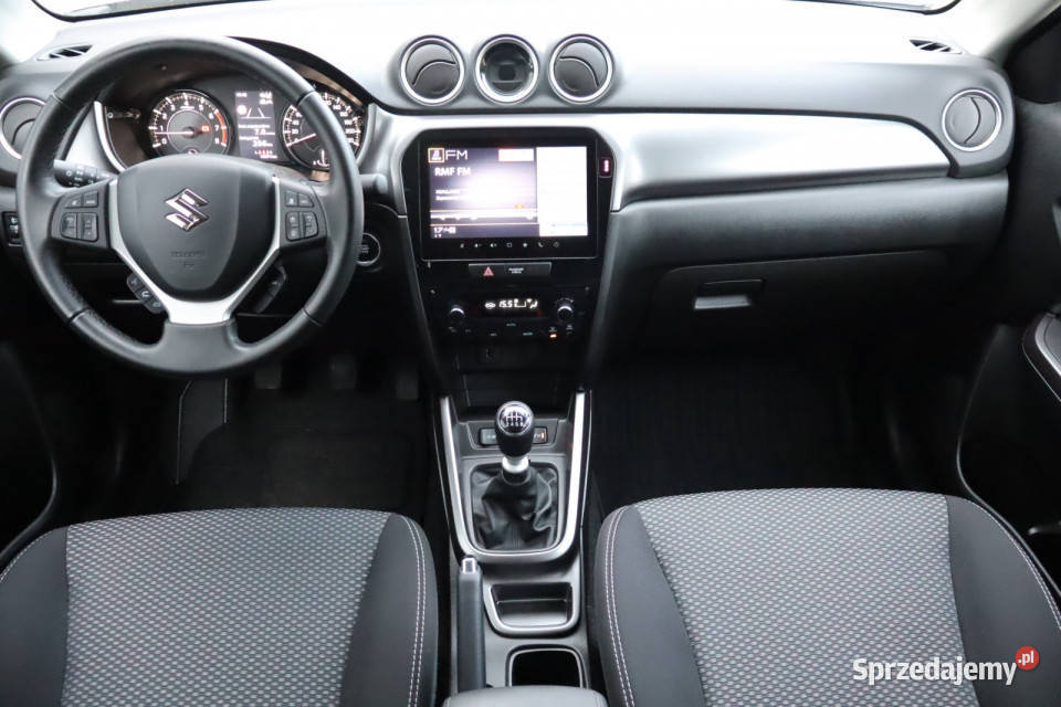 Suzuki Vitara 14 BoosterJet radio