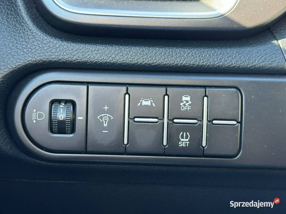 Kia Ceed 16 CRDi mHEV M 136 2021 Salon kamera Rok produkcji 2021 Wojkowice