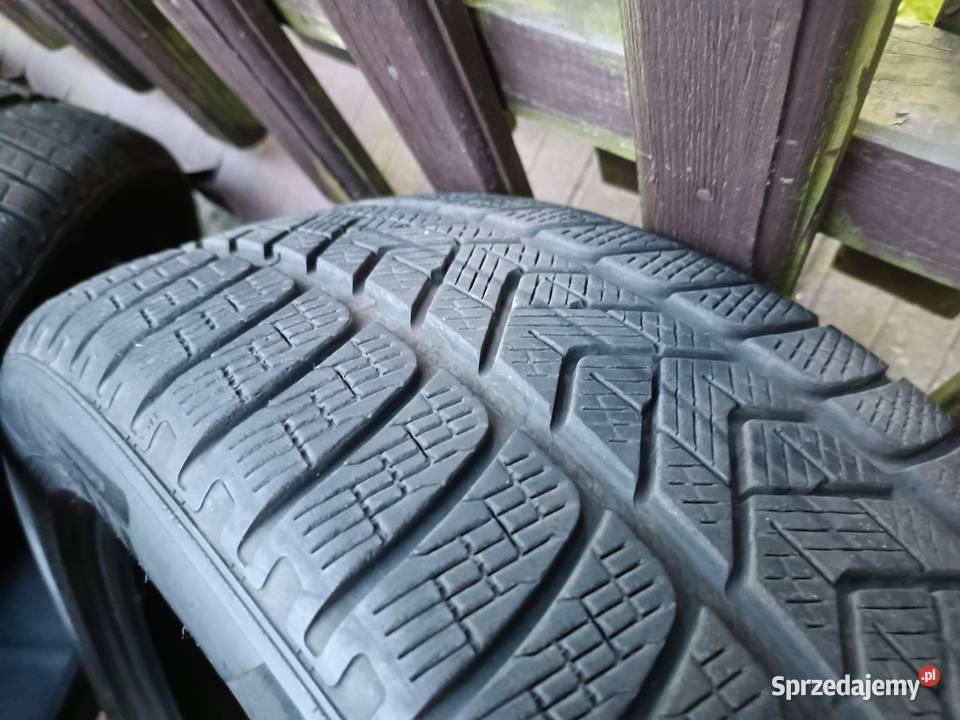 Opony zimowe Pirelli Scorpion 2355019 2021 śląskie sprzedam