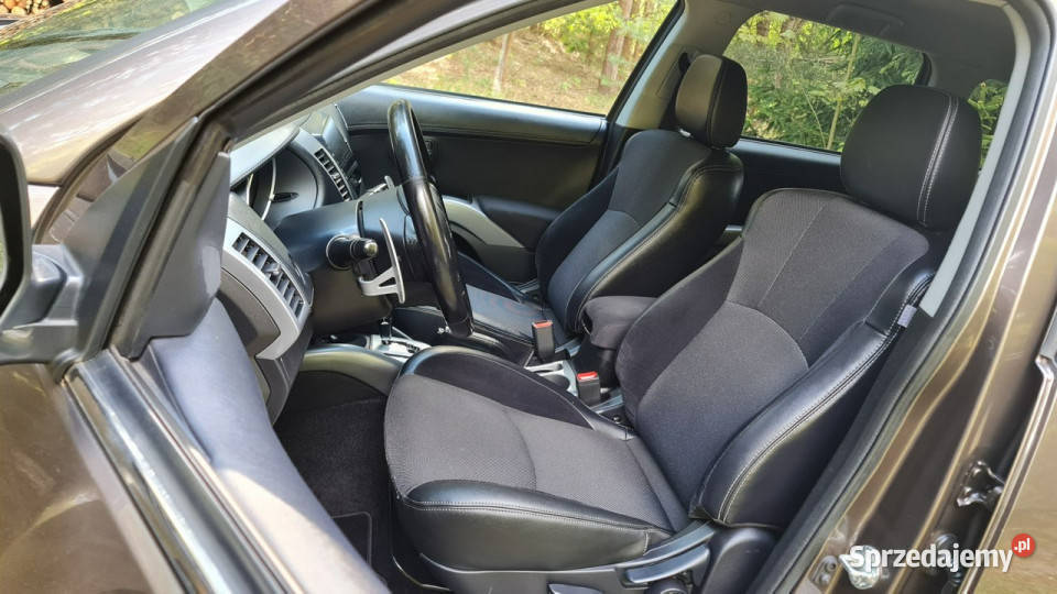 Mitsubishi Outlander 20 MiVEC 147 Automat Navi benzyna Chmielnik sprzedam