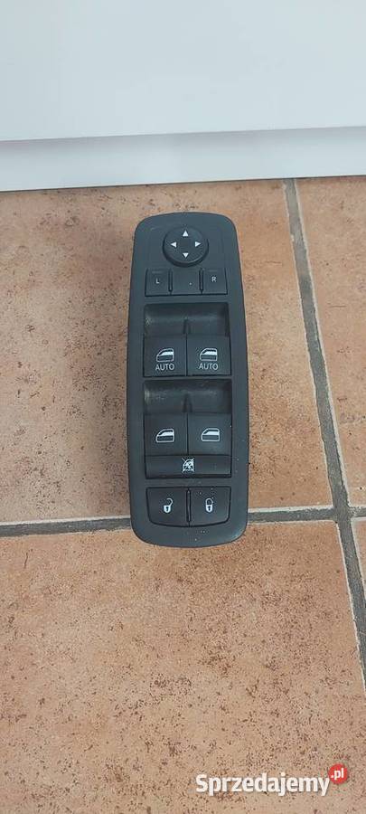 Panel przełącznik szyb JEEP GRAND CHEROKEE WK2 Szczecin
