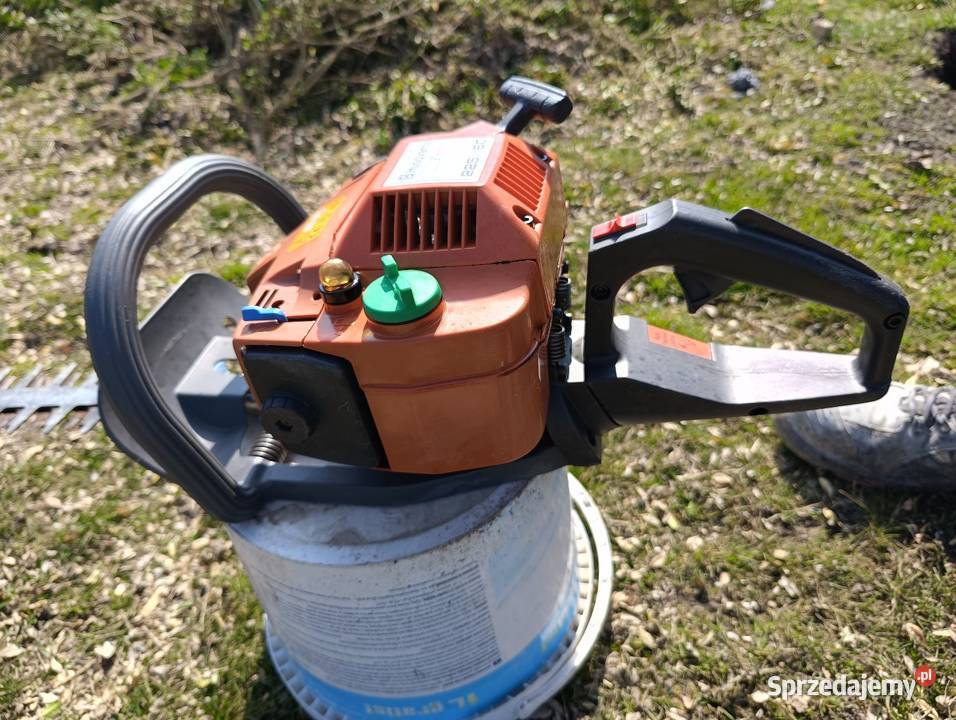 Nożyce do żywopłotu Husqvarna 225H60 Nożyce i sekatory Sandomierz sprzedam