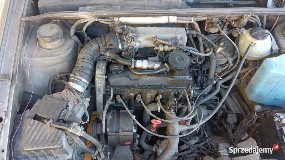 VW passat B3 18 PF 107 benzyna LPG nieuszkodzony Więcbork