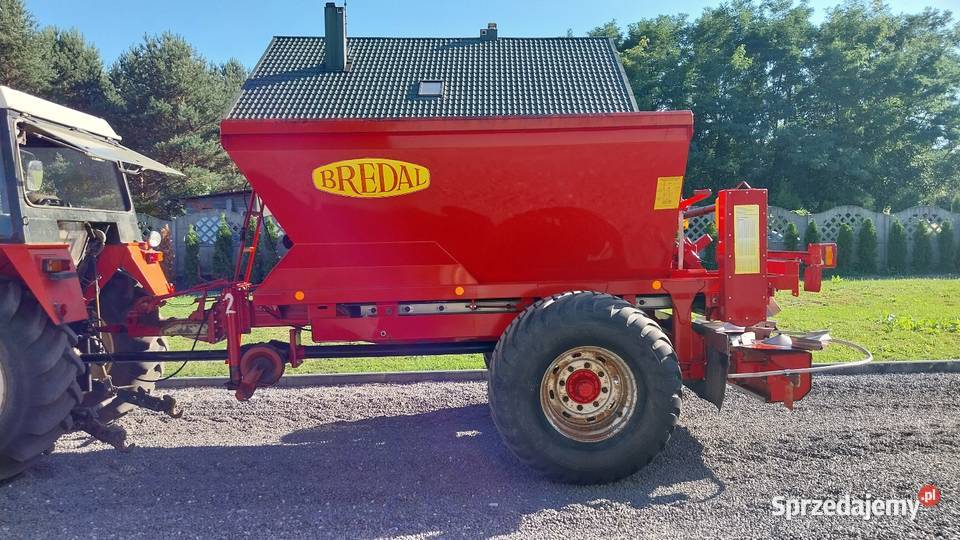 Rozsiewacz nawozu wapna BREDAL 8 ton na kołach Przymiłowice