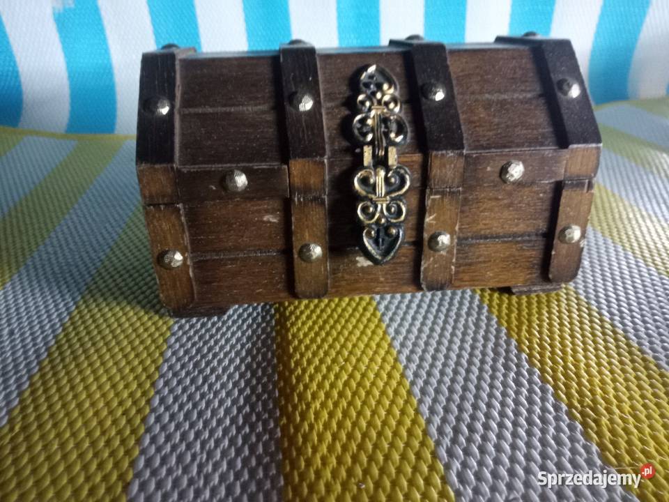 Szkatułkę sprzedam Borówno