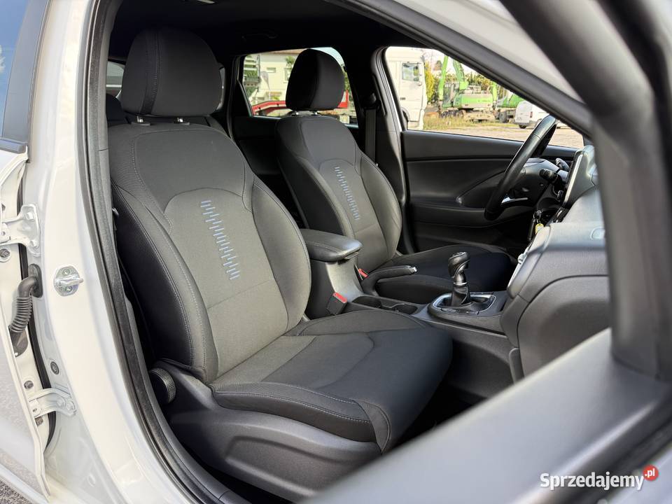 Hyundai i30 14 BENZYNA Klimatyzacja Kamera Ledy Konin