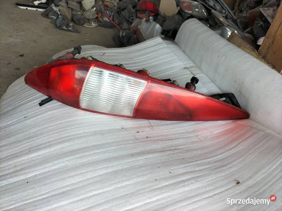 FORD MONDEO MK3 LAMPA LEWA TYŁ KOMBI