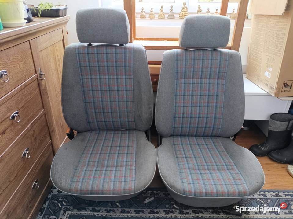 komplet fotele przód i kanapa tył z vw golfa mk2 lubelskie