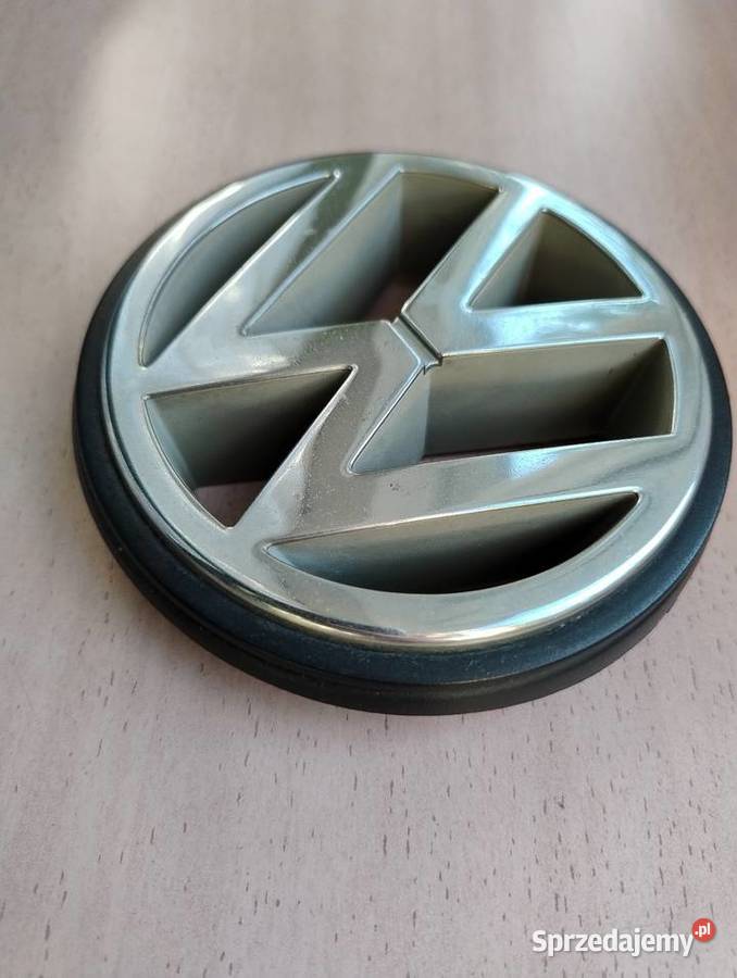 VW Passat B4 Znaczek emblemat atrapa przednia Rok produkcji 1995 Atrapy wielkopolskie Ślesin
