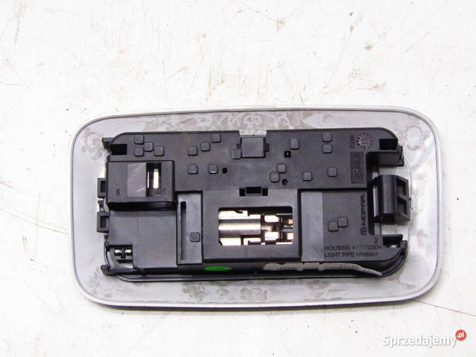 LAMPKA OŚWIETLENIE WNĘTRZA KABINY JEEP RENEGADE