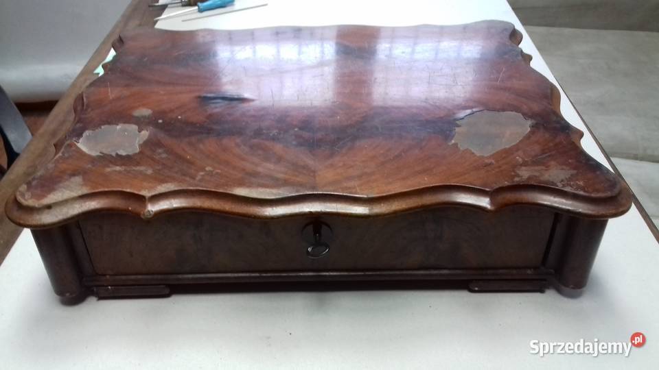 niciak do renowacji z oryginalnym kluczem Warszawa