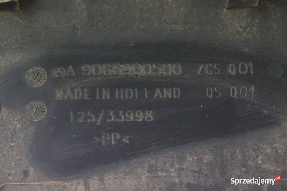 A9066900500 CRAFTER 906 LISTWA BOCZNA PRAWA Lipno