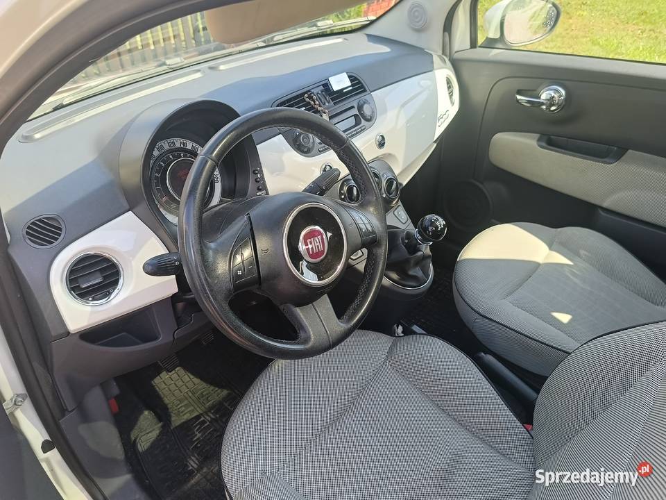 Srzedam Fiata 500 gniazdo AUX
