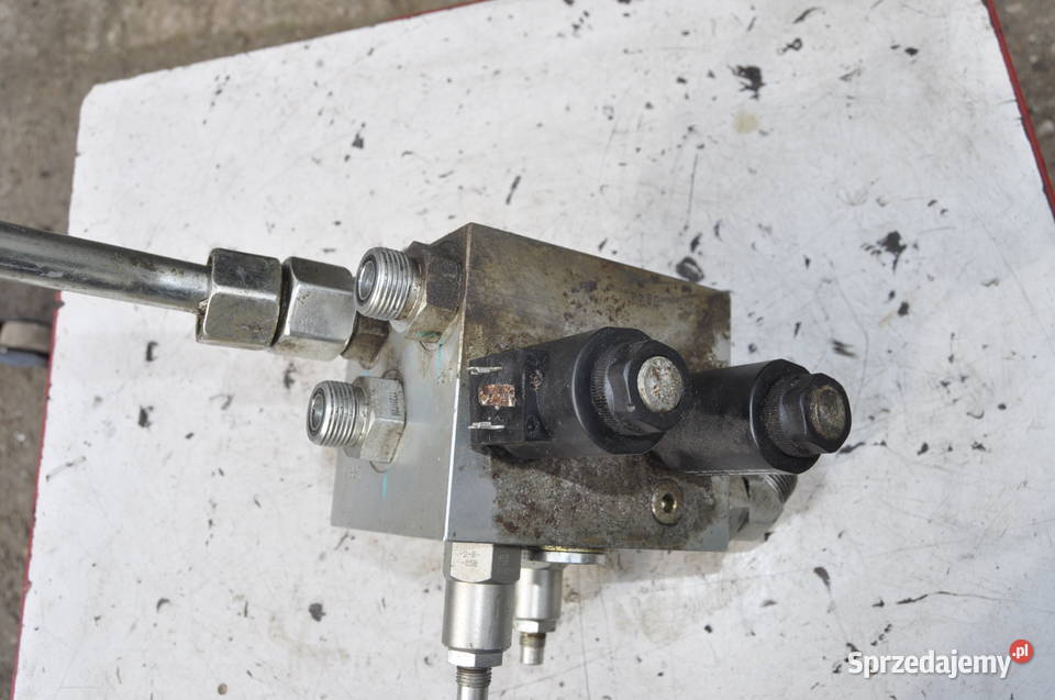 rozdzielacz hydrauliczny Comatrol R1238 zawór Sierakowice