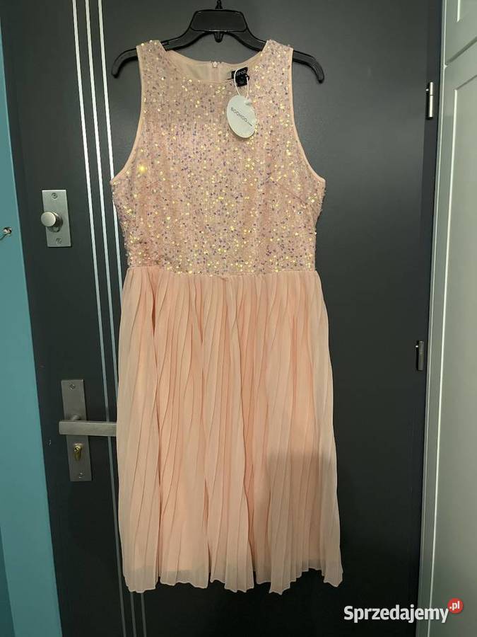 Boohoo sukienka imprezowa Cekinowa plisowana Choszczno