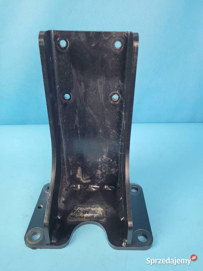DEUTZFAHR 6130 TTV JARZMO WSPORNIK KABINY LEWY Kolno