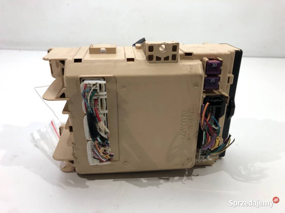 SKRZYNKA BEZPIECZNIKÓW LEXUS RX Kombi 0308 35 podkarpackie