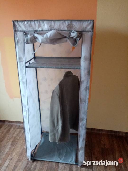 Materiałowa szafa tekstylna
