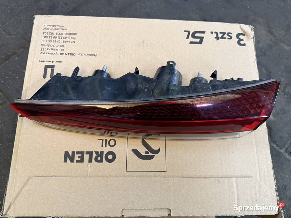 Prawa Lampa Prawy Tył Tylna W Klapę Klapy osobowe Kłobuck