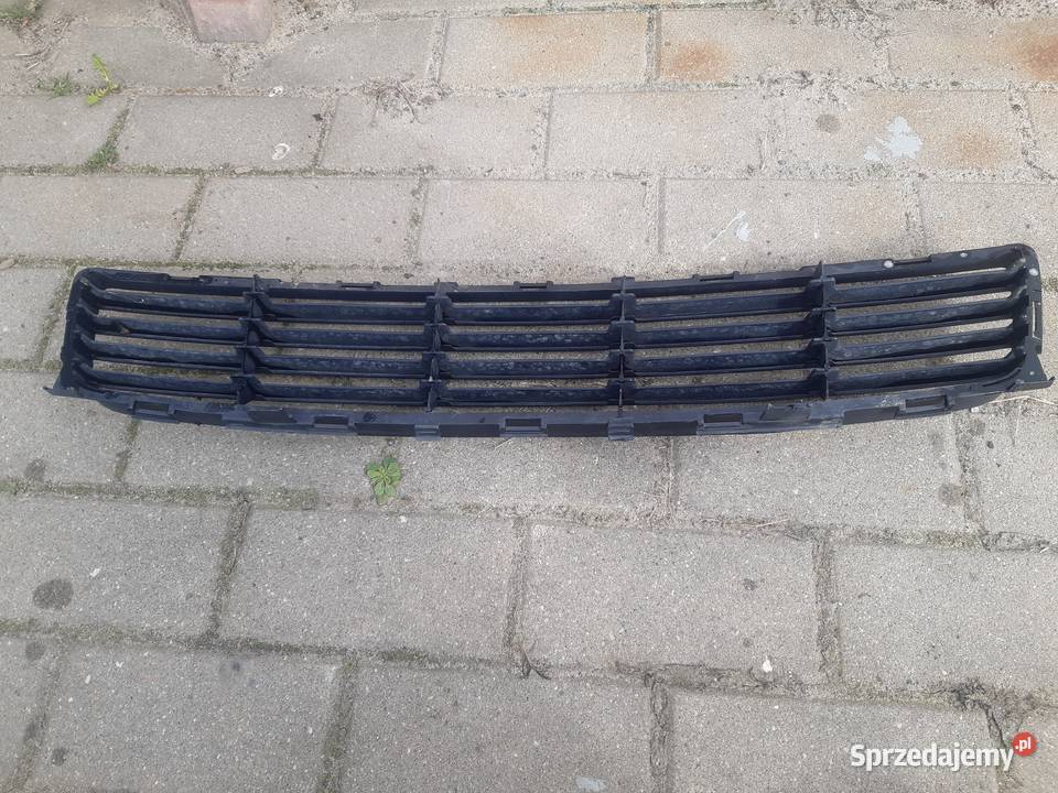 Kratka gril atrapa środkowa zderzaka toyota Rok produkcji 2010