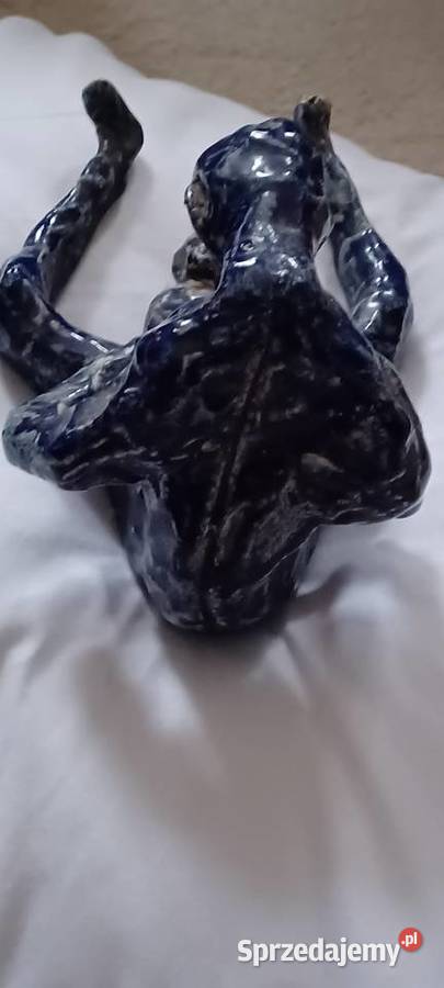 RZEŻBA PODNISZCZONA KOBIETA RODZACA DZIECKO 20 Poznań