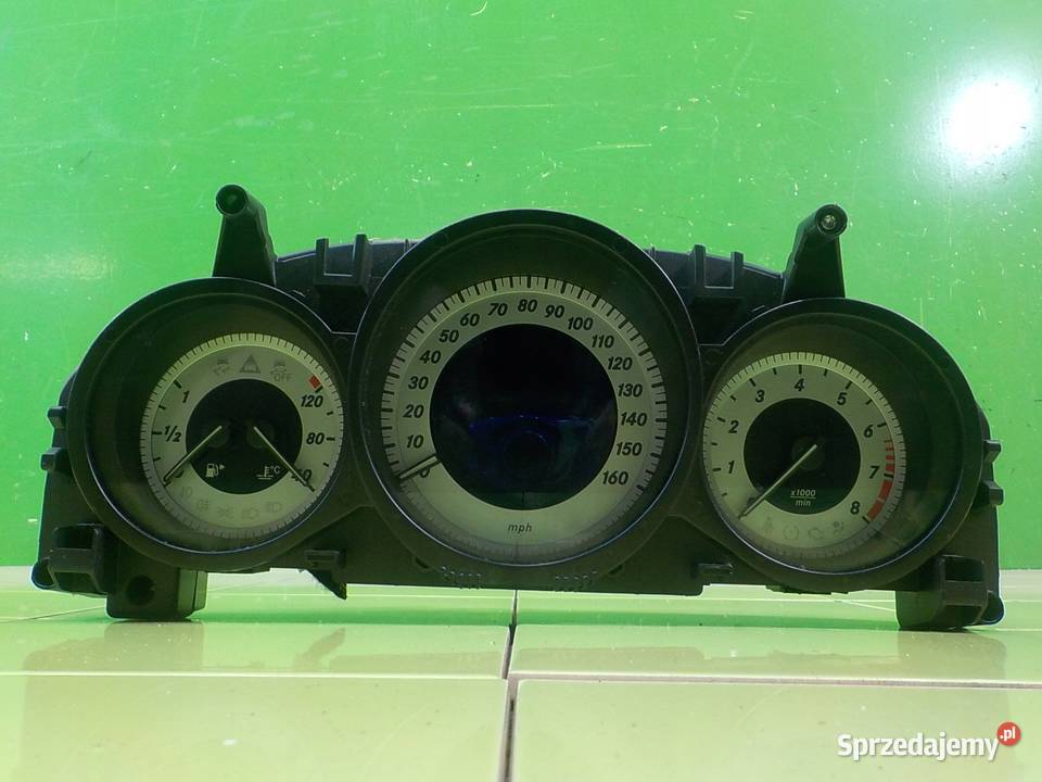 MERCEDES C W204 C204 13r 16 B COUPE 2D licznik Suków