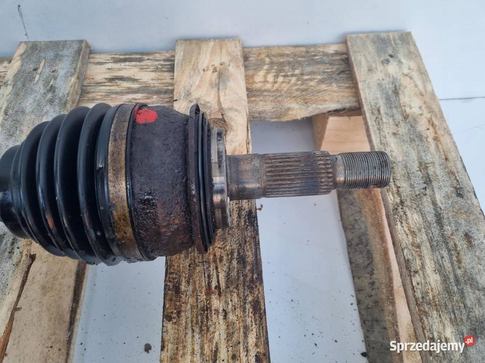 PÓŁOŚ Toyota Hilux VII 30 D4D LEWA PRZEDNIA Chełm