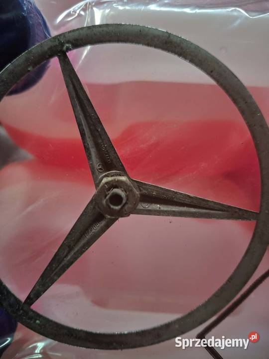 Emblemat Gwiazda klapy bagażnika Mercedes 107 na sprzedam
