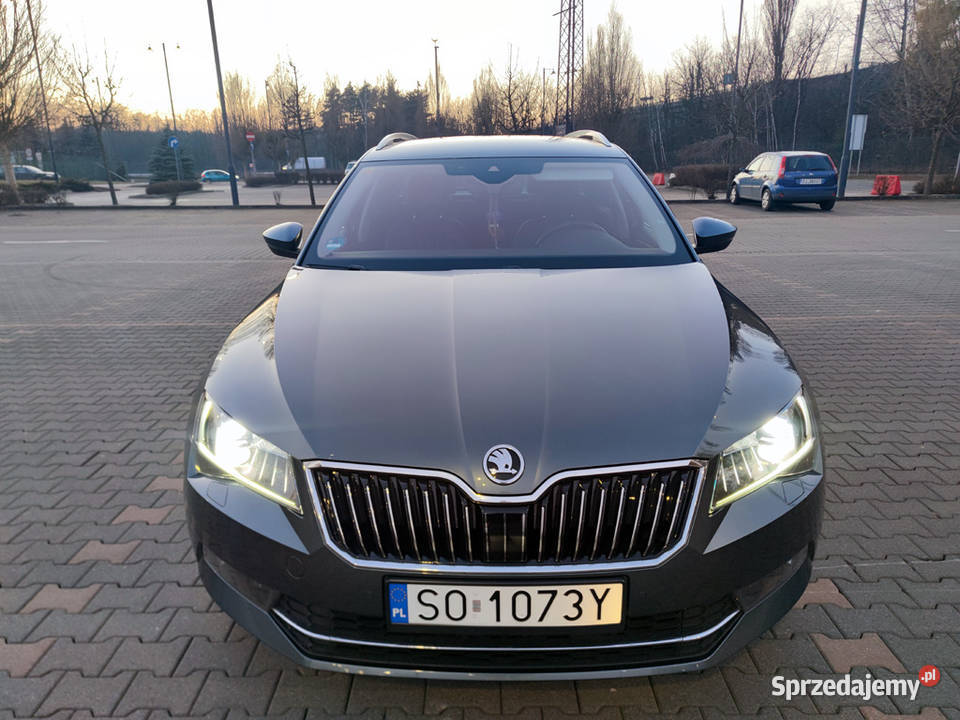 Skoda Superb Bogate wyposażenie II właściciel Rok produkcji 2016 Sosnowiec