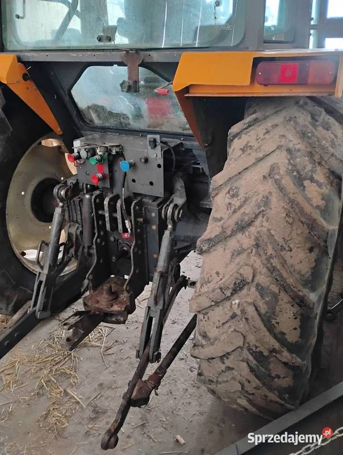 Ciagnik rolniczy renault 10314 Skrzynia biegów Manualna Turów sprzedam