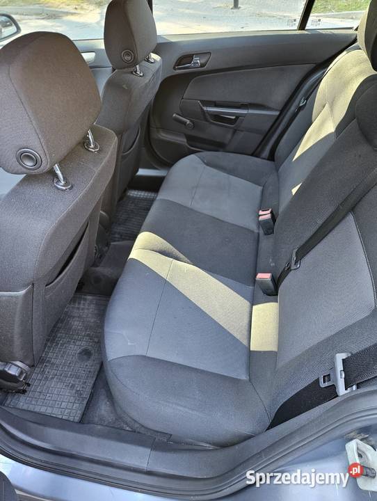 Opel Astra 14 16v z gazem w b kondycji Rok produkcji 2007 Gdańsk