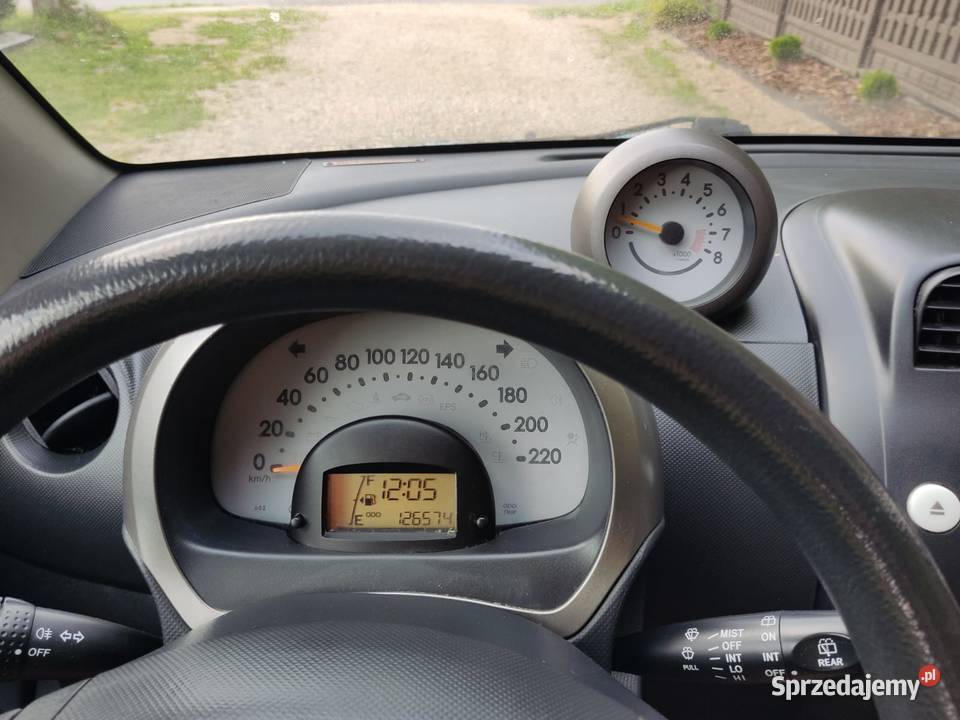 Daihatsu Sirion 13 toyota yaris Sirion