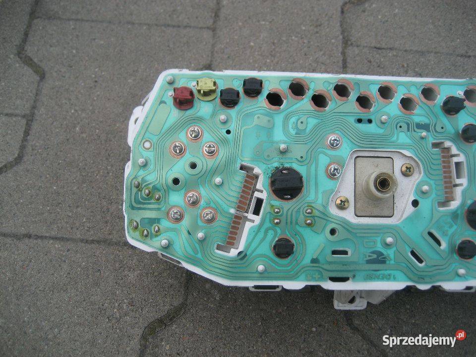 daihatsu sirion 0205r 10 benzyna licznik zegar osobowe wielkopolskie Rakoniewice