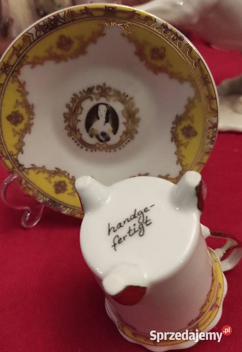 KOLEKCJONERSKA FILIŻANKA DAMA W MEDALIONIE łódzkie Pabianice sprzedam