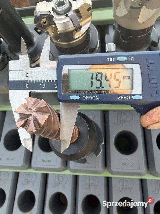 Frez VHM 20 mm na oprawce SK40 DIN 69871 ADB Tuliszków