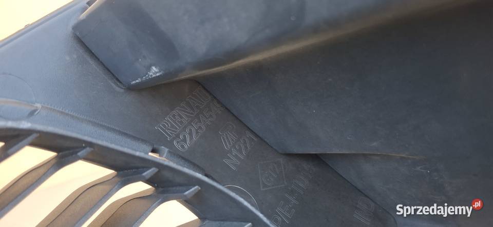 DACIA DUSTER II KRATKA ZDERZAKA ŚRODKOWA ATRAPA osobowe Bieleń