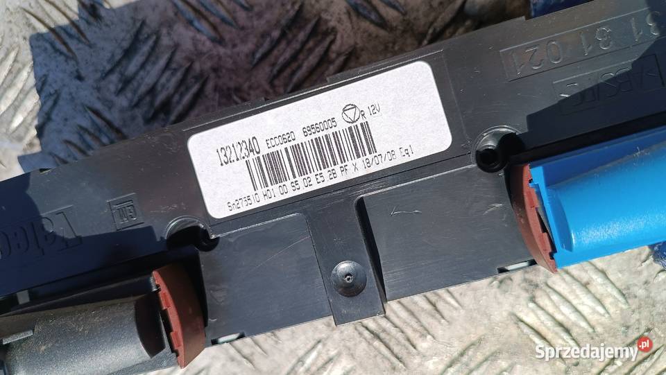 PANEL NAWIEWU KLIMATYZACJI OPEL VECTRA C LIFT osobowe Radłów sprzedam