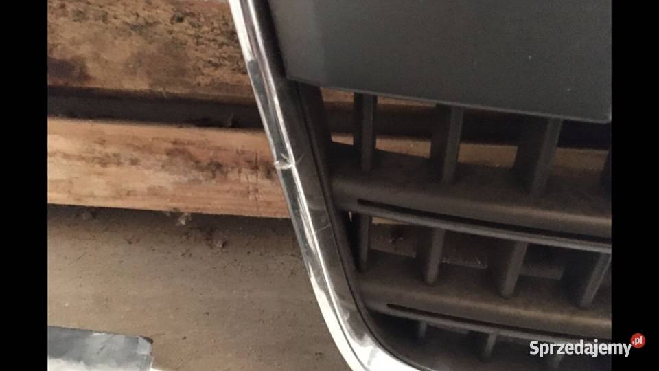 Audi Q7 grill kratka spryskiwacz halogen łódzkie Bełchatów sprzedam