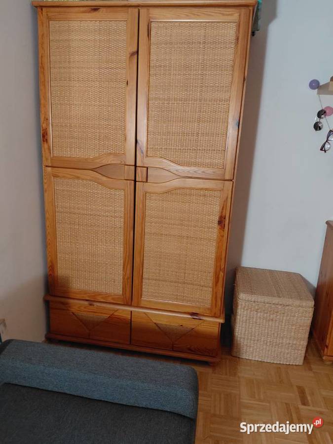 Sprzedam komodę drewniana z rattanowymi drzwiami mazowieckie Warszawa