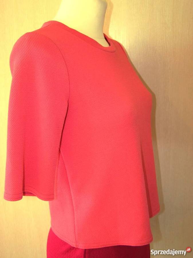 Bluzka Look Pudełkowa Koralowa Wytłaczana S z dekoltem Łomża