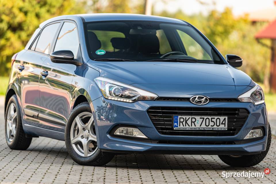 HYUNDAI i20 niebieski i20 Targowiska sprzedam