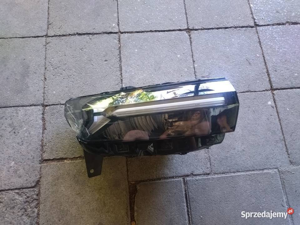 Lampa przednia Dacia Sandero lll