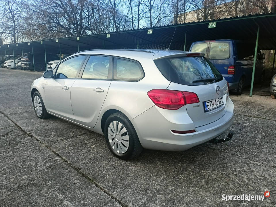 Opel Astra zadbany serwisowany zarejestrowany Astra łódzkie Tomaszów Mazowiecki