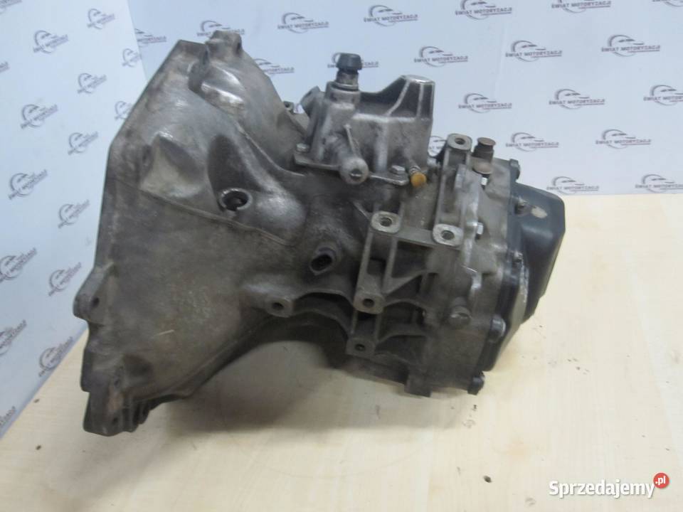 Opel Corsa 14 16V B14XER 15R 75 128 BFJS374 osobowe