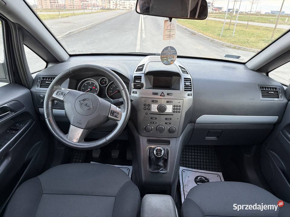 Opel Zafira B 7 osobowa 19D Nowe opony Gliwice