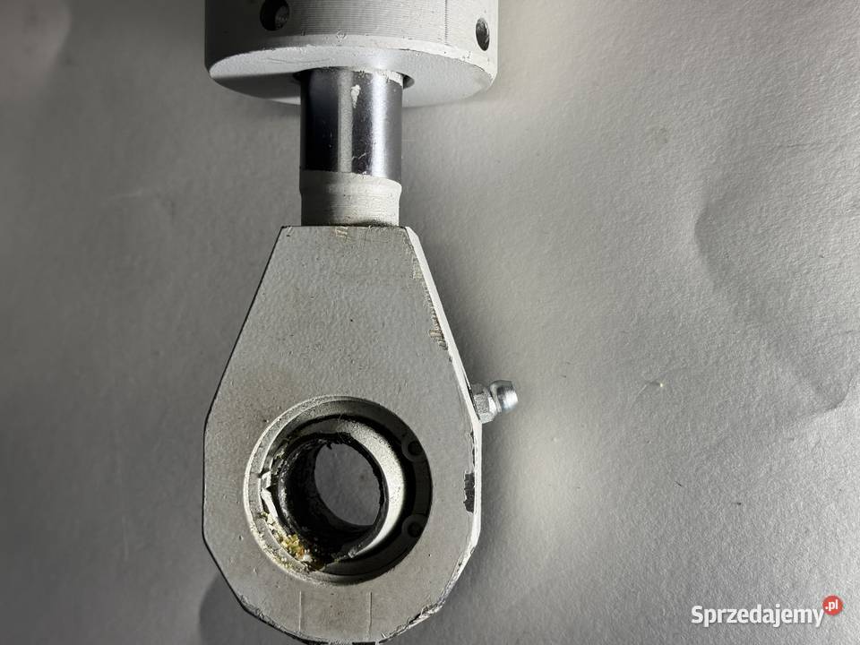 spzredam siłowniki hydrauliczne SkrawMet Produkcja Józefów