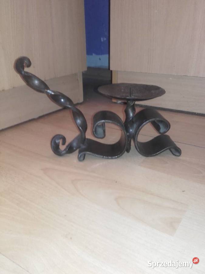 Świecznik kuty u kowala Warszawa
