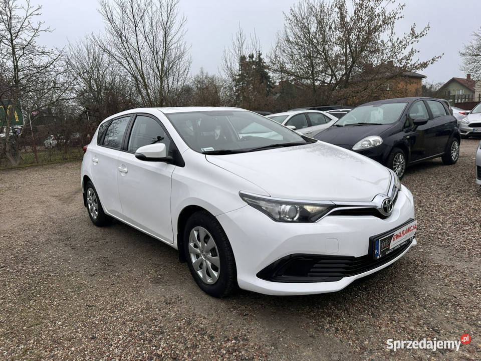 Toyota Auris 133 99 Salon PolskaIWŁFaktura VAT Auris Samochody osobowe Warszawa