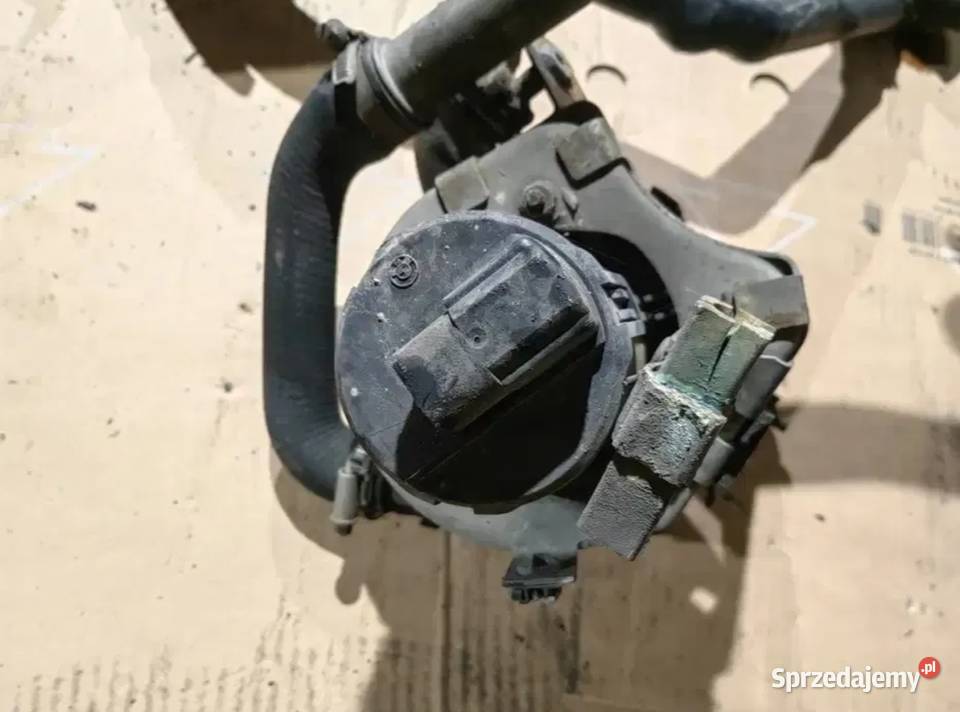 Pompa powietrza wtórnego BMW E38 osobowe śląskie Żory sprzedam