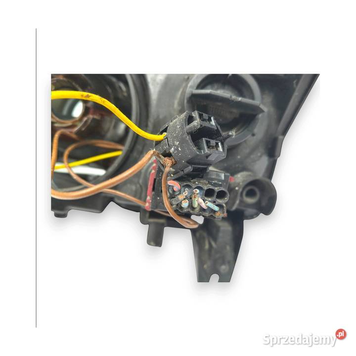 LAMPA PRAWA Saab 93 93 II 20022007 przednia